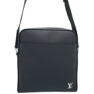 Louis Vuitton Taiga Messenger Bag Shoulder
